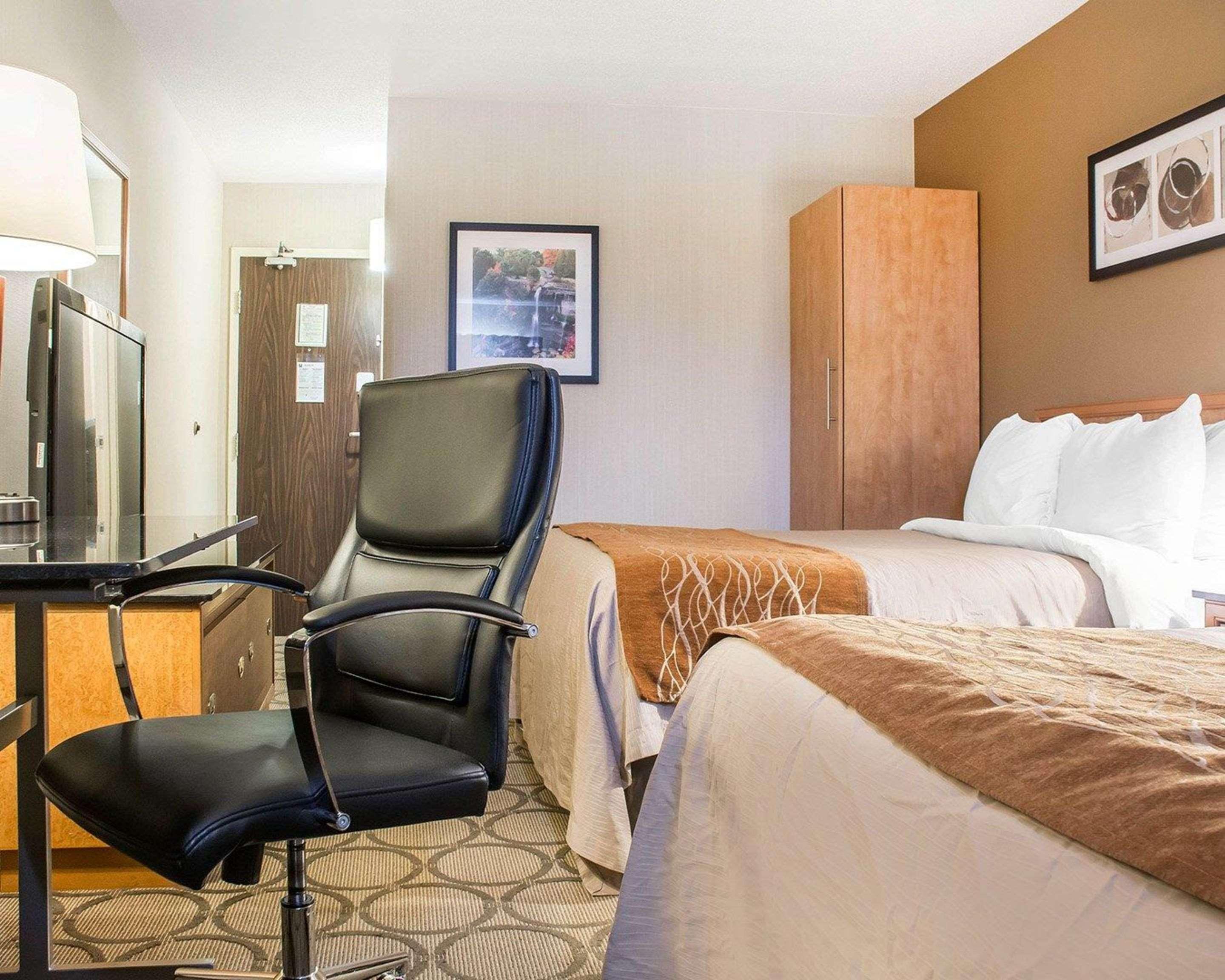 Comfort Inn Hamilton Buitenkant foto