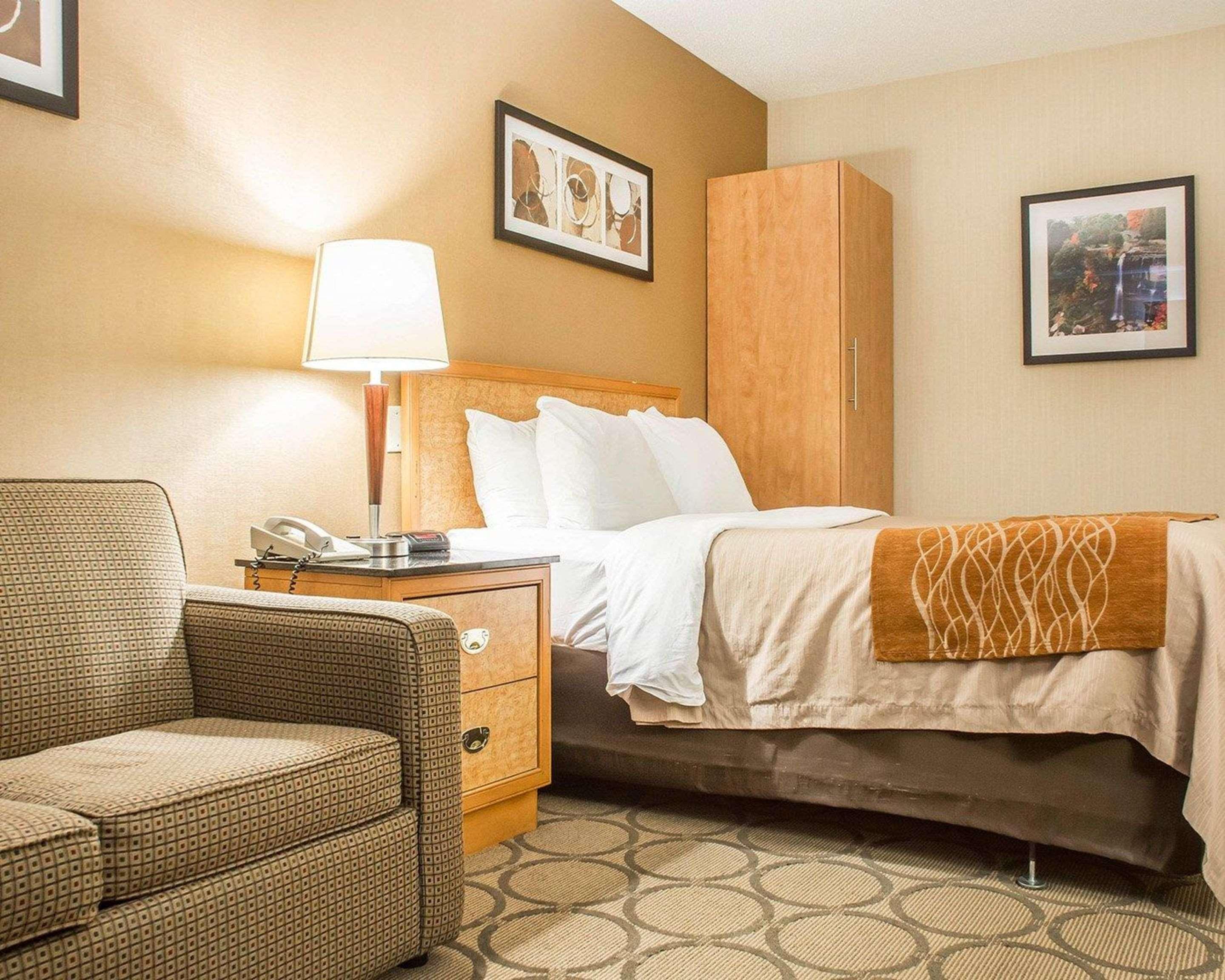 Comfort Inn Hamilton Buitenkant foto