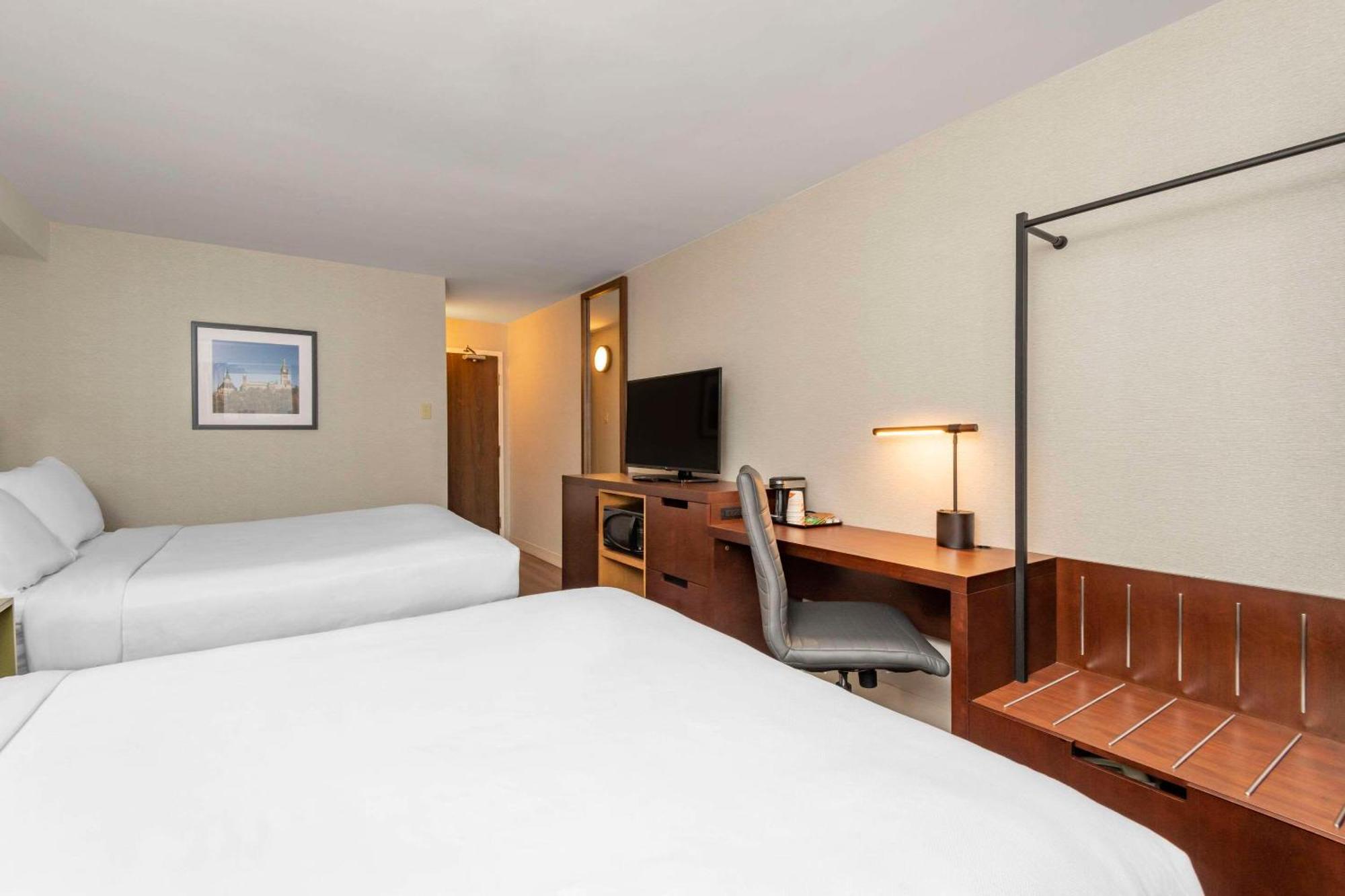 Comfort Inn Hamilton Buitenkant foto